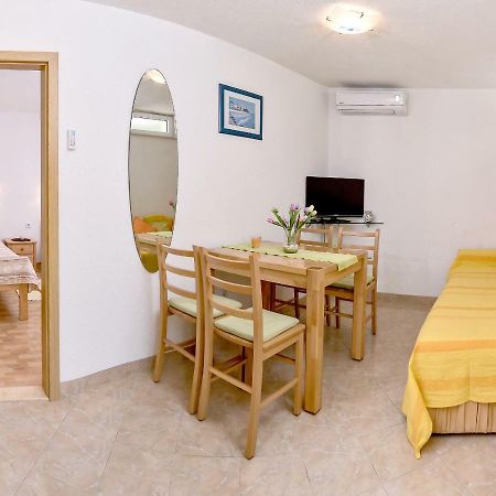 Beach Resort Apartments Bucina Baska Voda Ngoại thất bức ảnh