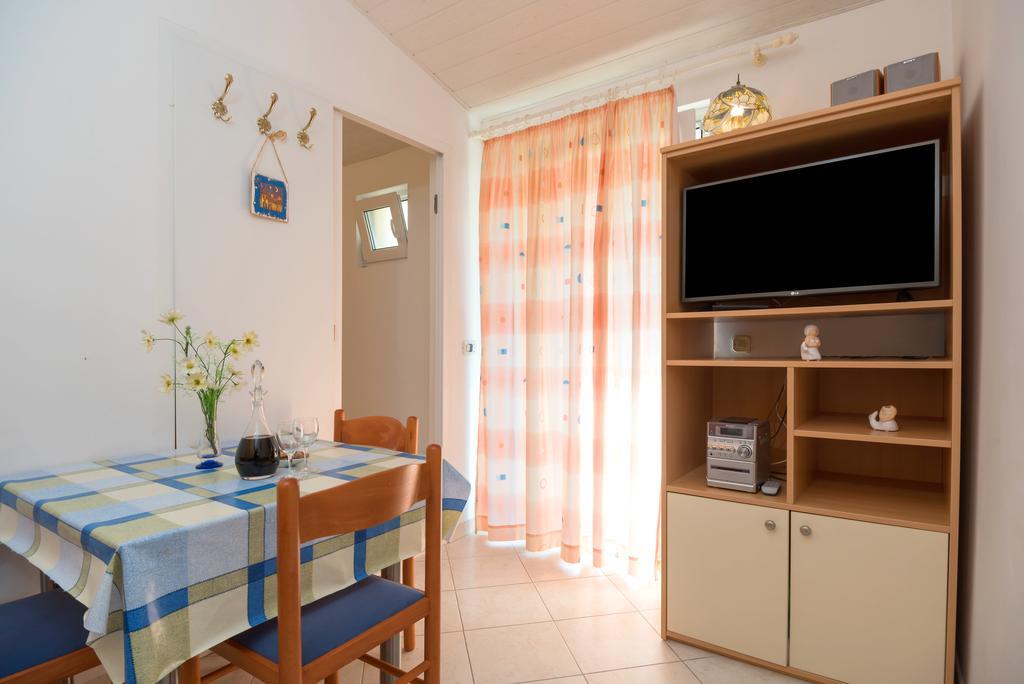 Beach Resort Apartments Bucina Baska Voda Ngoại thất bức ảnh