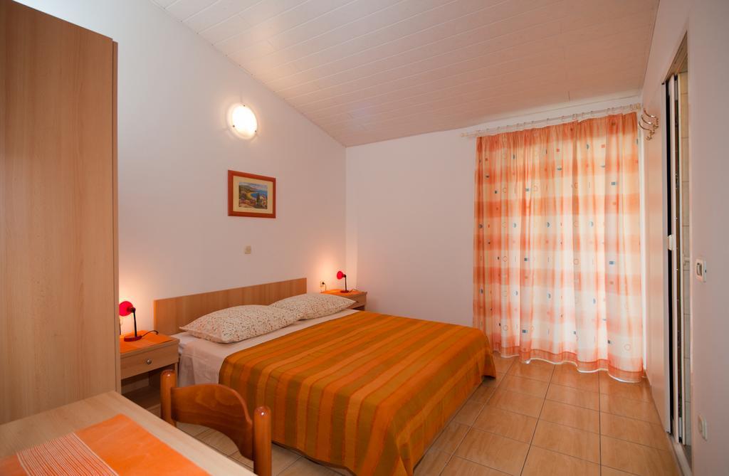 Beach Resort Apartments Bucina Baska Voda Ngoại thất bức ảnh
