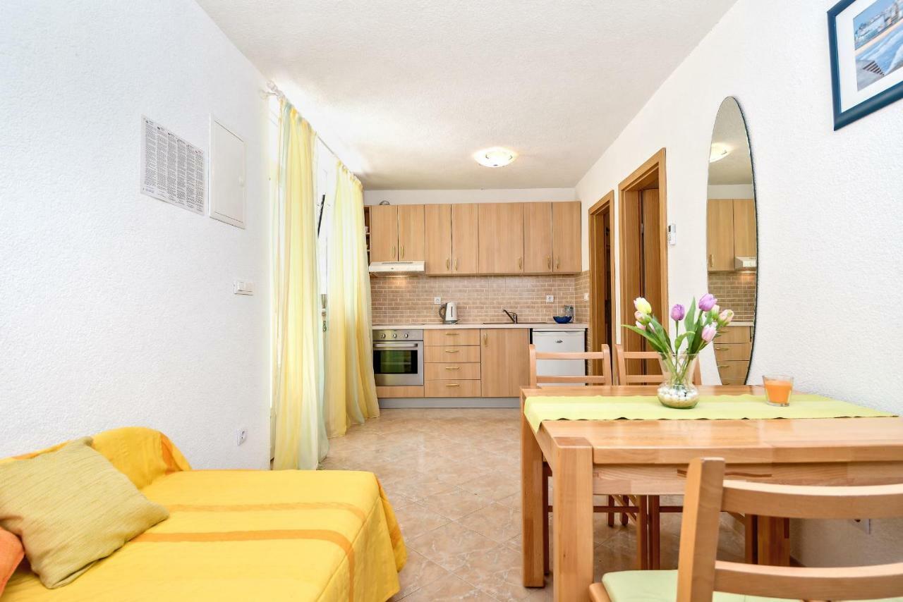 Beach Resort Apartments Bucina Baska Voda Ngoại thất bức ảnh