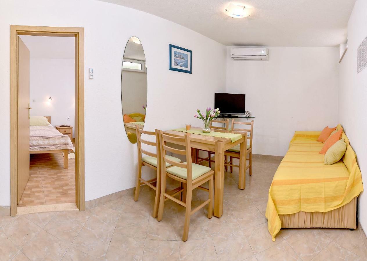 Beach Resort Apartments Bucina Baska Voda Ngoại thất bức ảnh