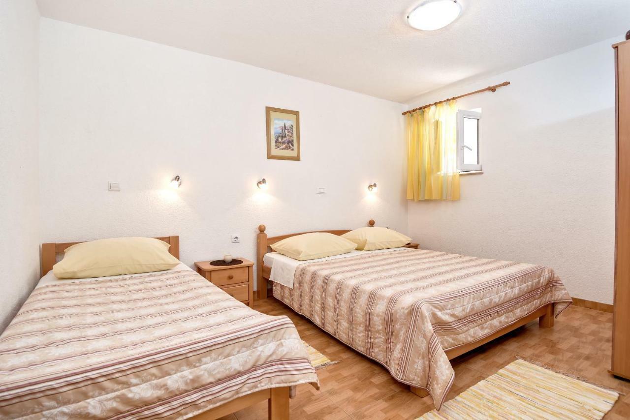 Beach Resort Apartments Bucina Baska Voda Ngoại thất bức ảnh