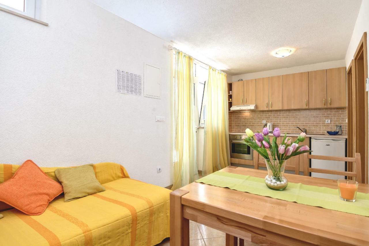 Beach Resort Apartments Bucina Baska Voda Ngoại thất bức ảnh